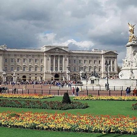 Apartamento Victoria Style Flat Near Victoria Station Londres Exterior foto