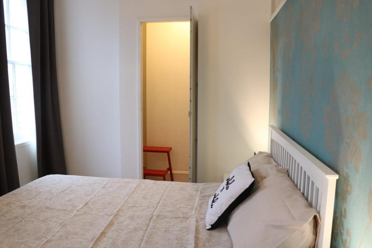 Apartamento Victoria Style Flat Near Victoria Station Londres Exterior foto
